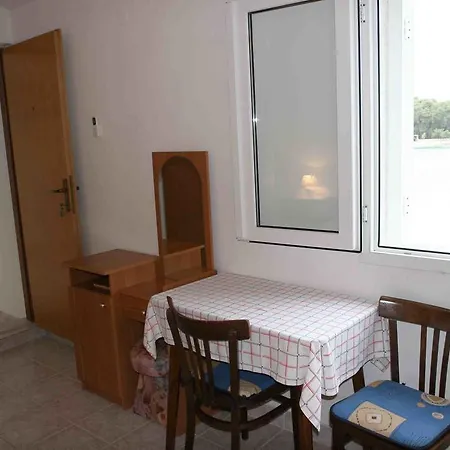 Apartment Zora *