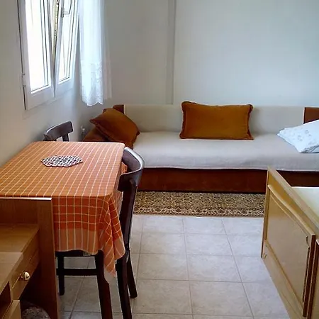 Zora Apartment
